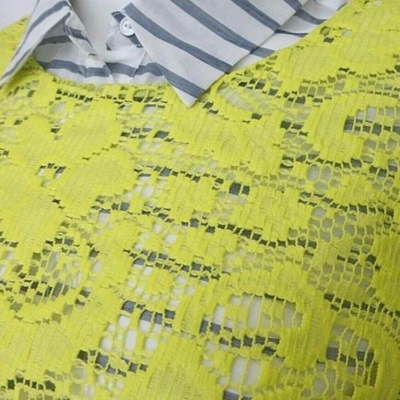 ELIZABETH & JAMES Carnie Blouse Size L - Picture 3 of 5